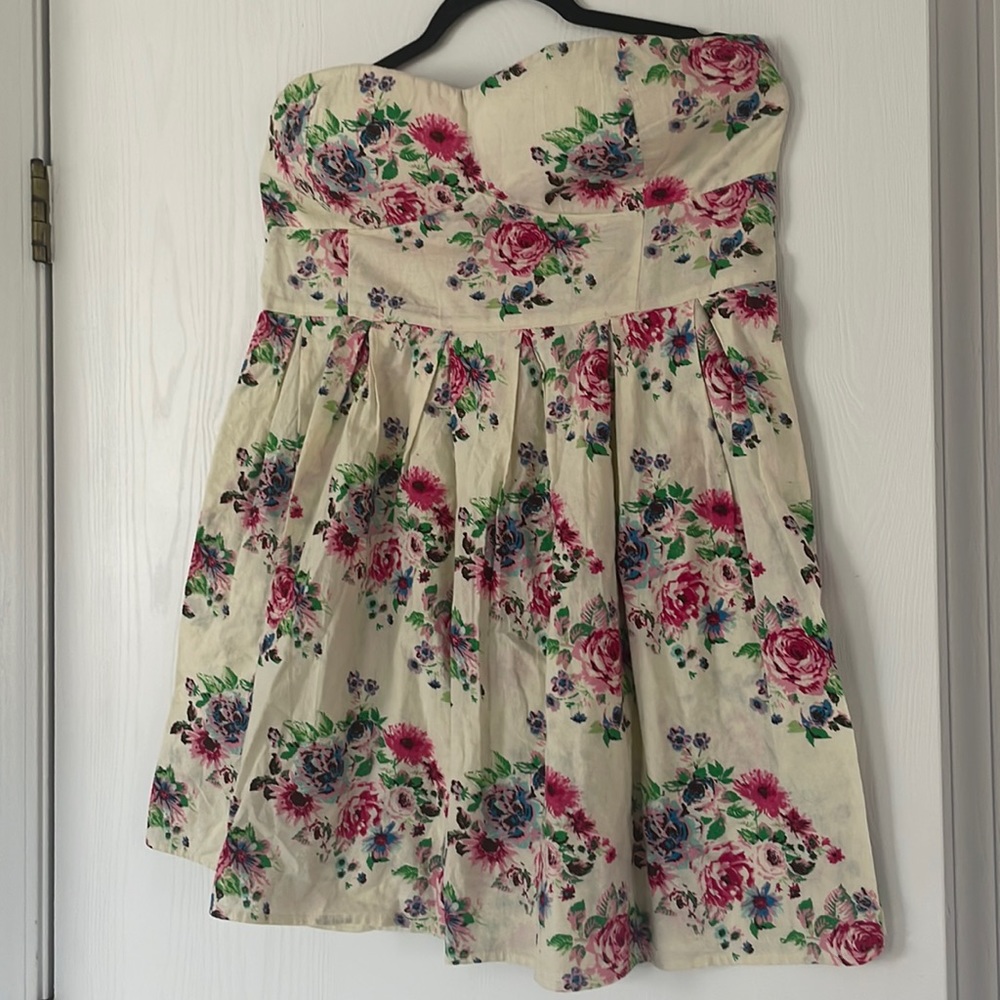 Dress xl (15-17) no boundaries flowered strapless